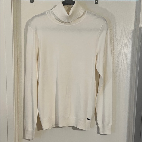 Calvin Klein Cream or Burgundy Soft Turtleneck Sweaters Large New - Picture 2 of 16